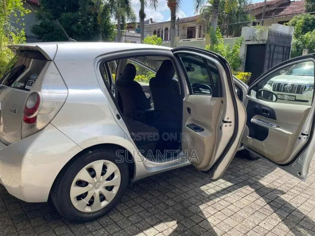 Toyota Aqwa G Grade 2012 Car (Used)