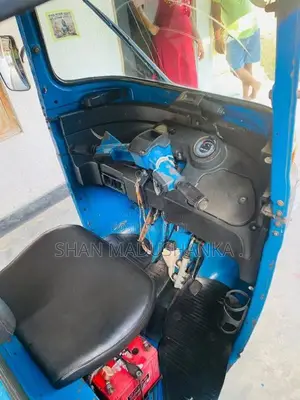 Bajaj Bajaj4 Stroke 2015 Three Wheel (Used)