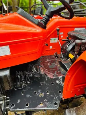 Kubota E KUBOTA 2022 Tractor (Used)