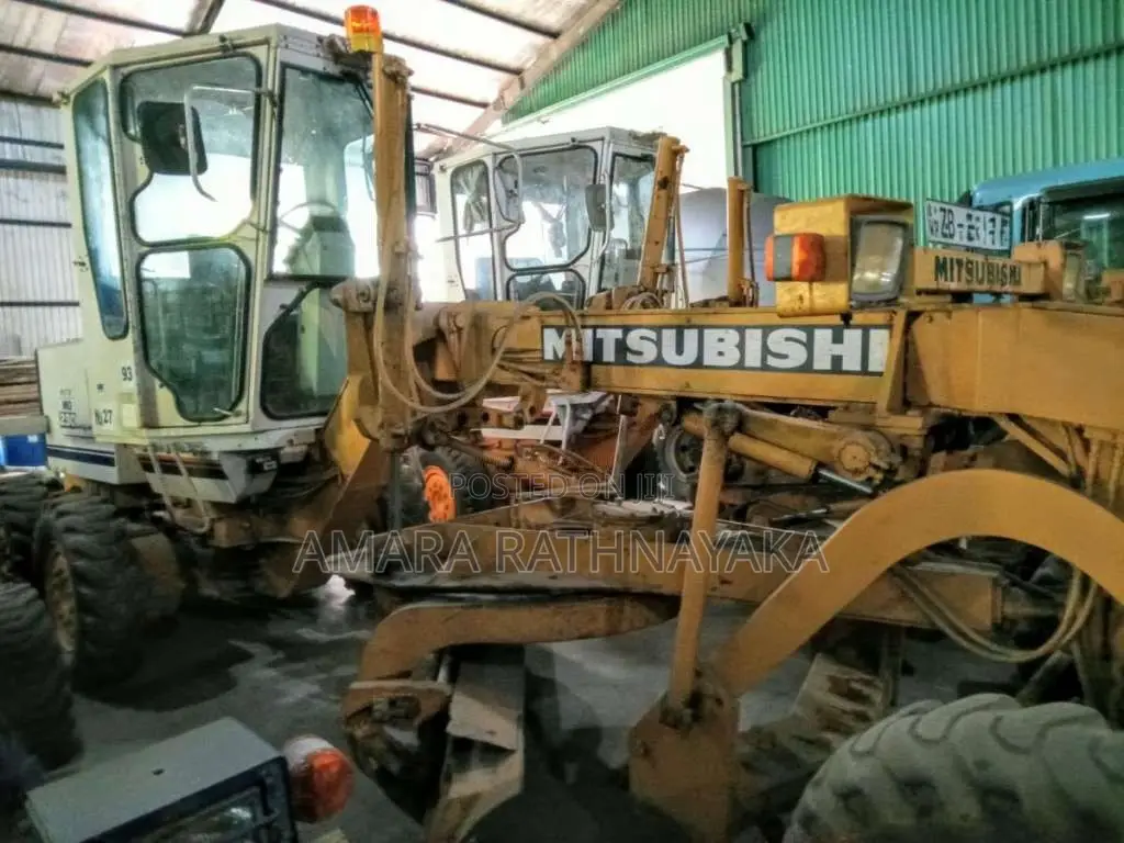 Mitsubishi Motor Grader MG-230 2017 Heavy-Duty (Used)