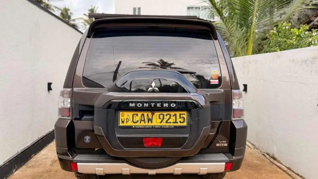 Mitsubishi Montero 2017 SUV (Used)