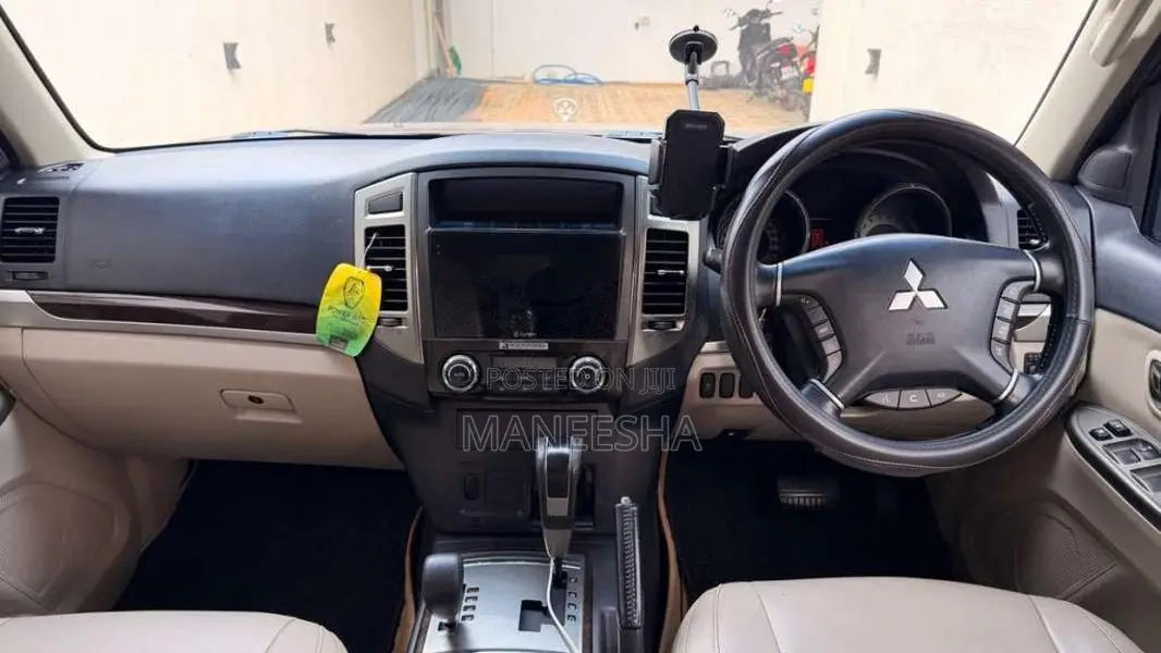 Mitsubishi Montero 2017 SUV (Used)