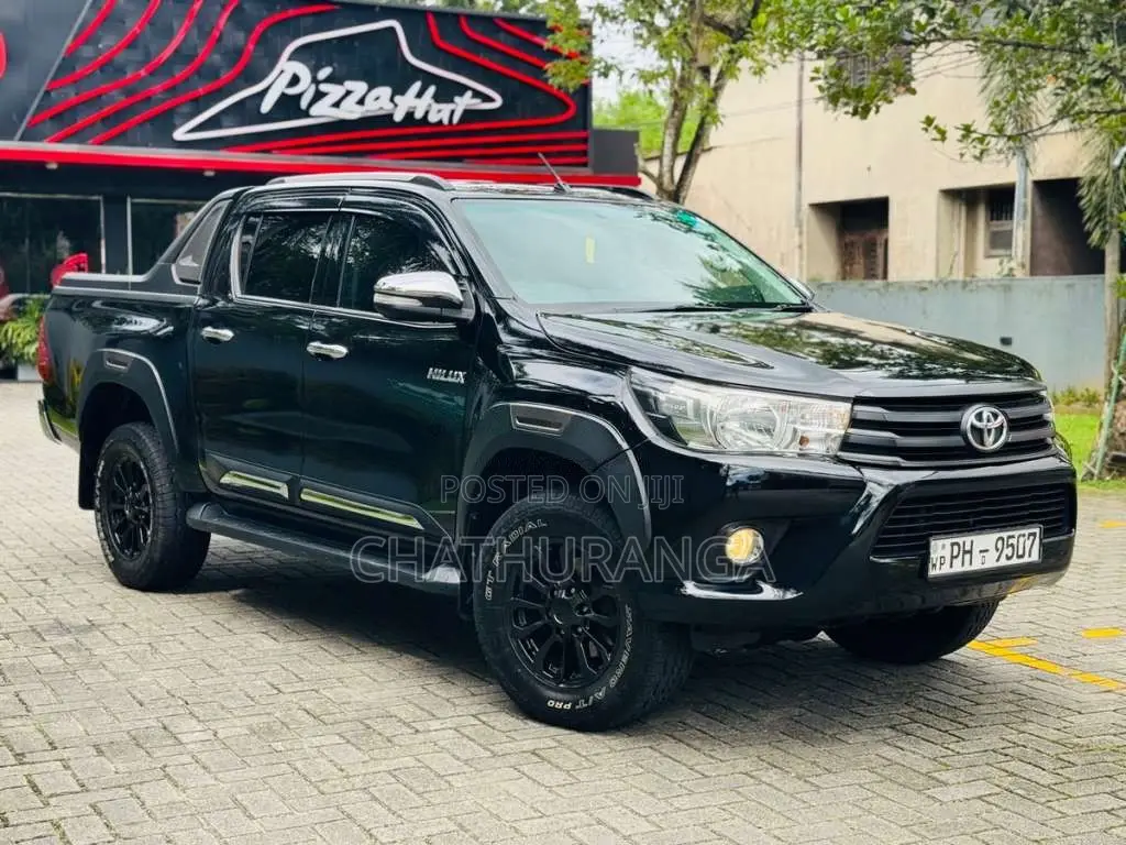 Toyota Hilux 2017 Pickup (Used)