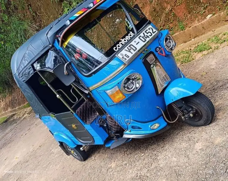 Bajaj 4 Stroke 2010 Three Wheel (Used)