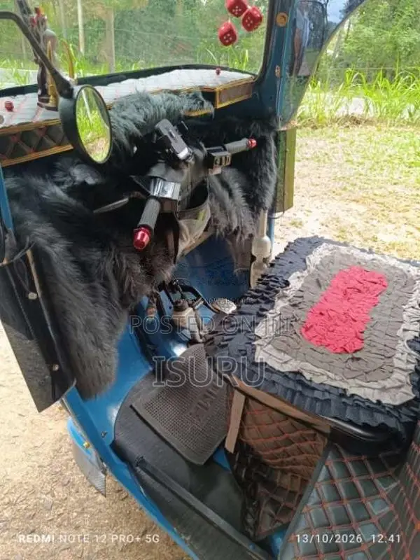 Bajaj 4 Stroke 2010 Three Wheel (Used)