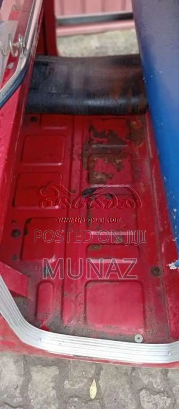 Bajaj 2 Stroke 1998 Three Wheel (Used)