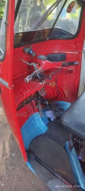 Bajaj RE 2 Stroke 2003 Three Wheel (Used)