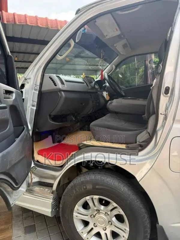 Toyota SUPER GL UPDATE 2007 Van (Used)