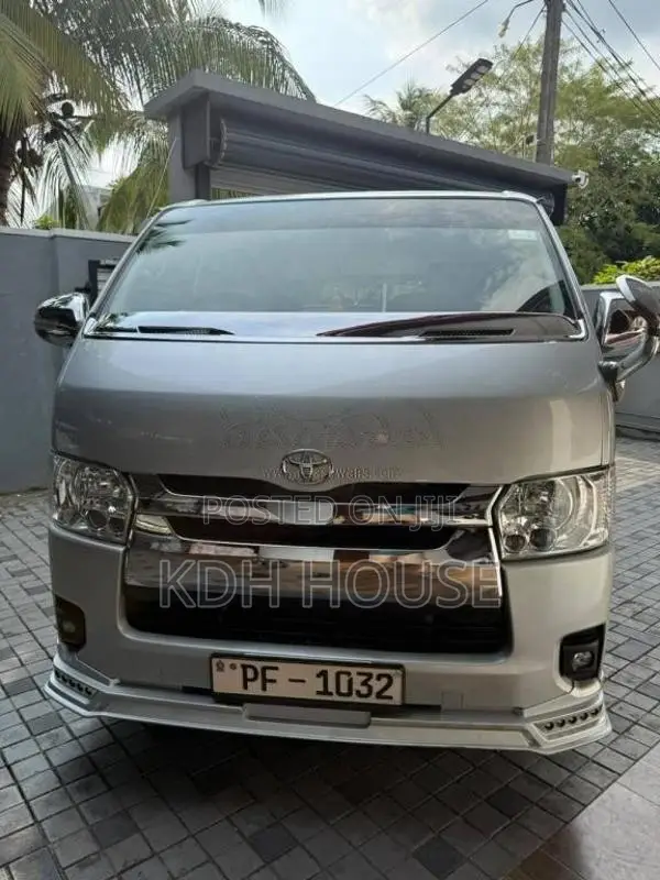 Toyota SUPER GL UPDATE 2007 Van (Used)