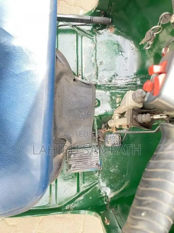 Bajaj RE 1999 Three Wheel (Used)