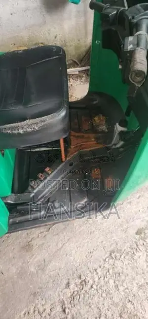 Bajaj RE 205 2011 Three Wheel (Used)