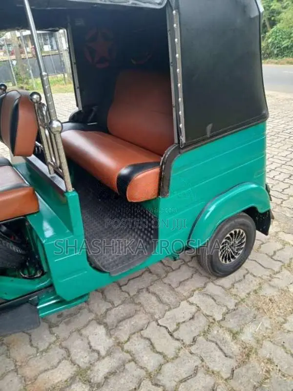 Bajaj 4 Stroke 2013 Three Wheel (Used)