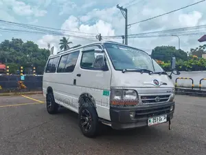 Toyota Dolphin 1992 Van (Used)
