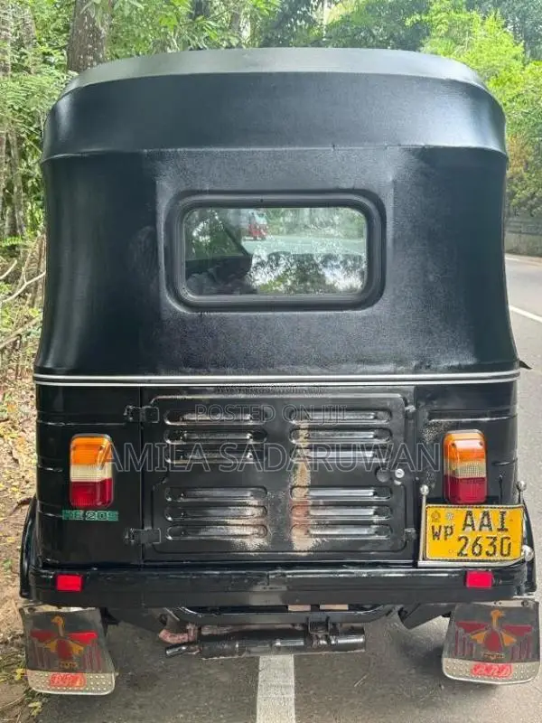 Bajaj RE 2013 Three Wheel (Used)
