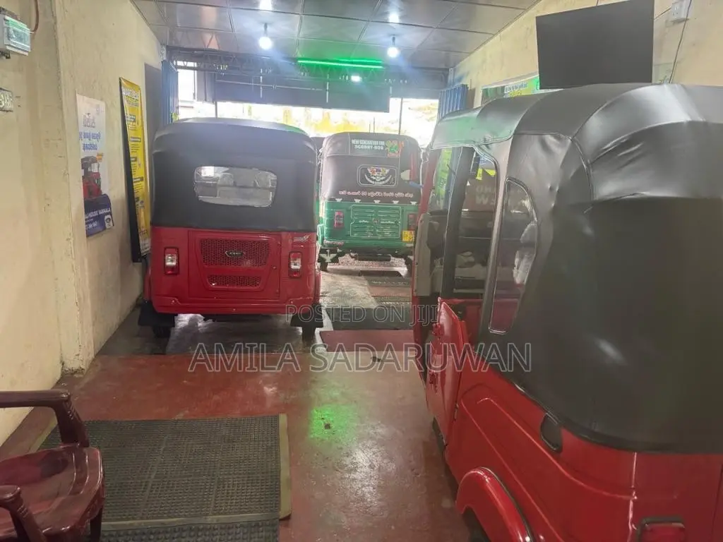 Bajaj RE 2026 Three Wheel (Used)