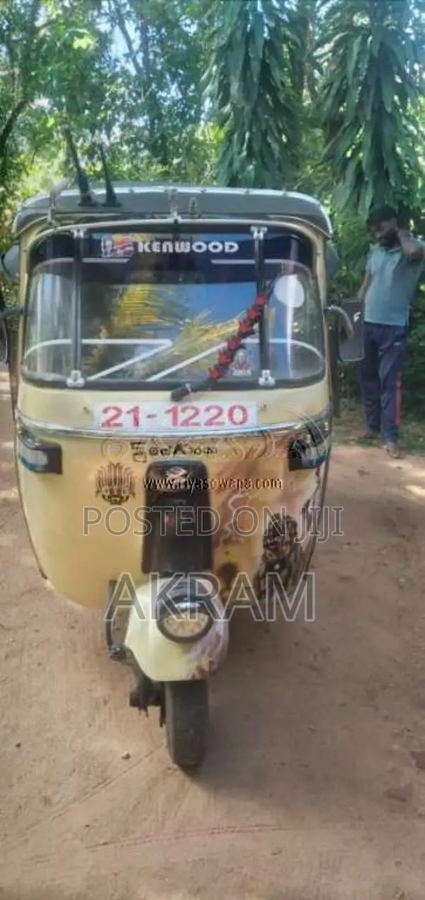 Bajaj 2 Stroke 1990 Three Wheel (Used)