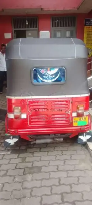 Bajaj RE 205 2013 Three Wheel (Used)