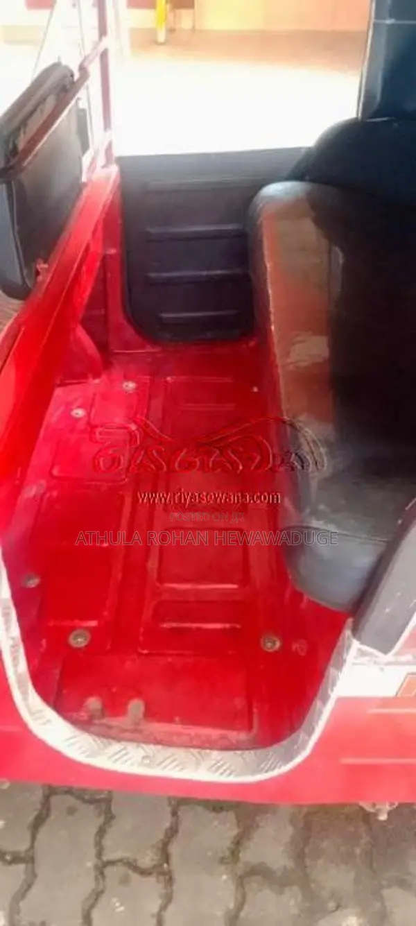 Bajaj RE 205 2013 Three Wheel (Used)