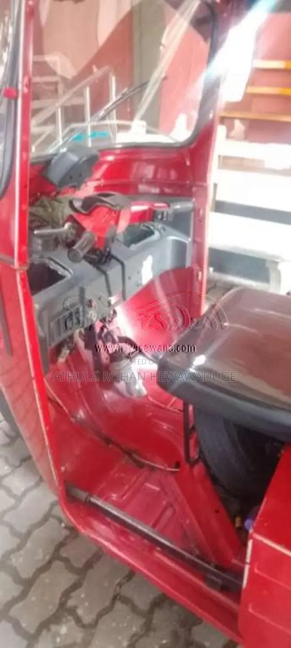 Bajaj RE 205 2013 Three Wheel (Used)