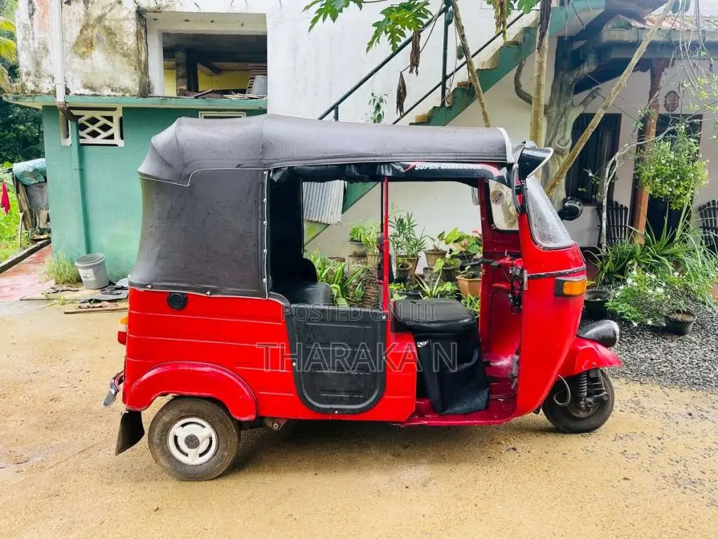 Bajaj 2 Stroke 2005 Three Wheel (Used)