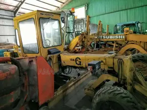 Komatsu Motor Grader-G10 2017 Heavy-Duty (Used)