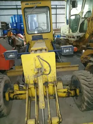 Komatsu Motor Grader-G10 2017 Heavy-Duty (Used)