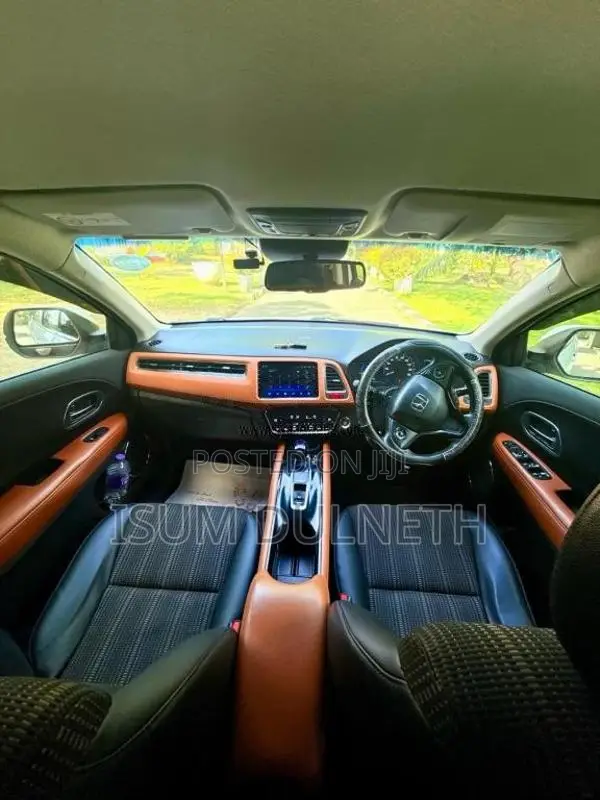 Honda Vezel 2015 SUV (Used)