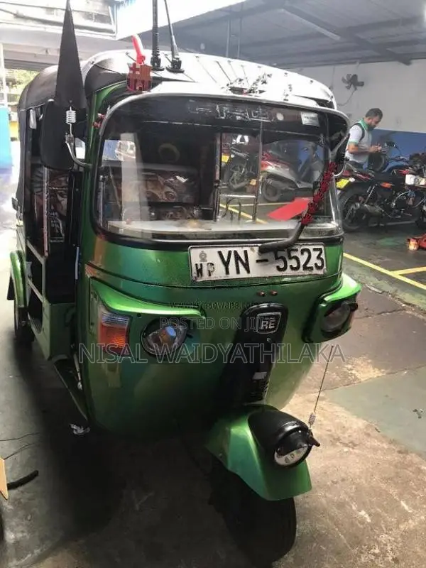 Bajaj 4 stroke 2011 Three Wheel (Used)
