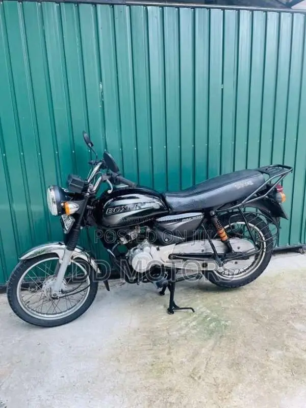 Bajaj Boxer 100 2013 Motorbike (Used)