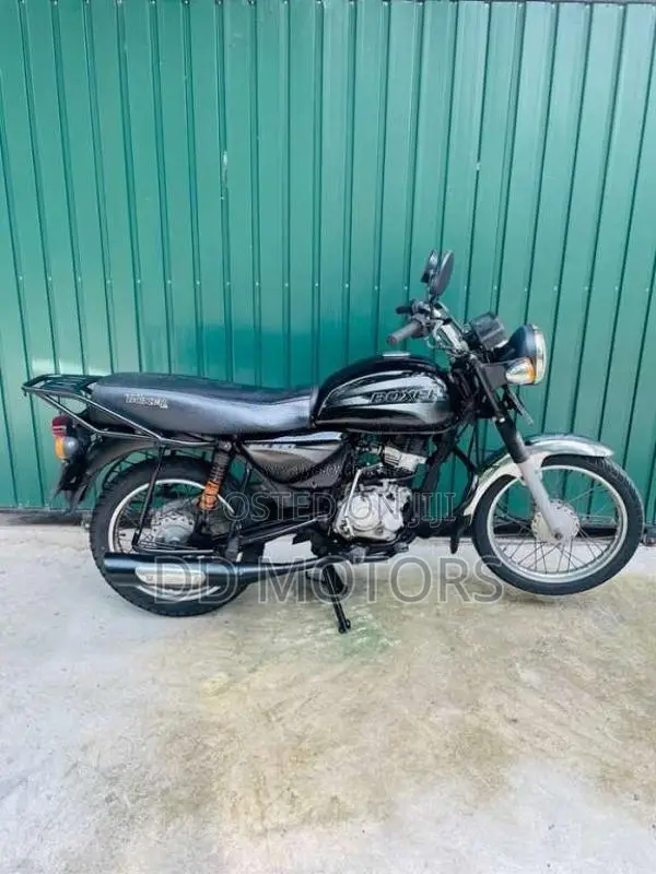 Bajaj Boxer 100 2013 Motorbike (Used)