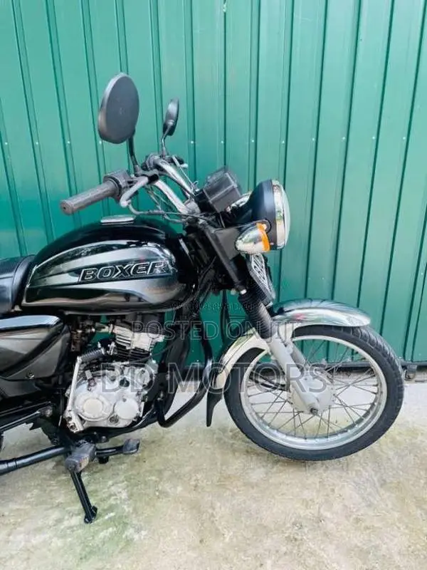 Bajaj Boxer 100 2013 Motorbike (Used)
