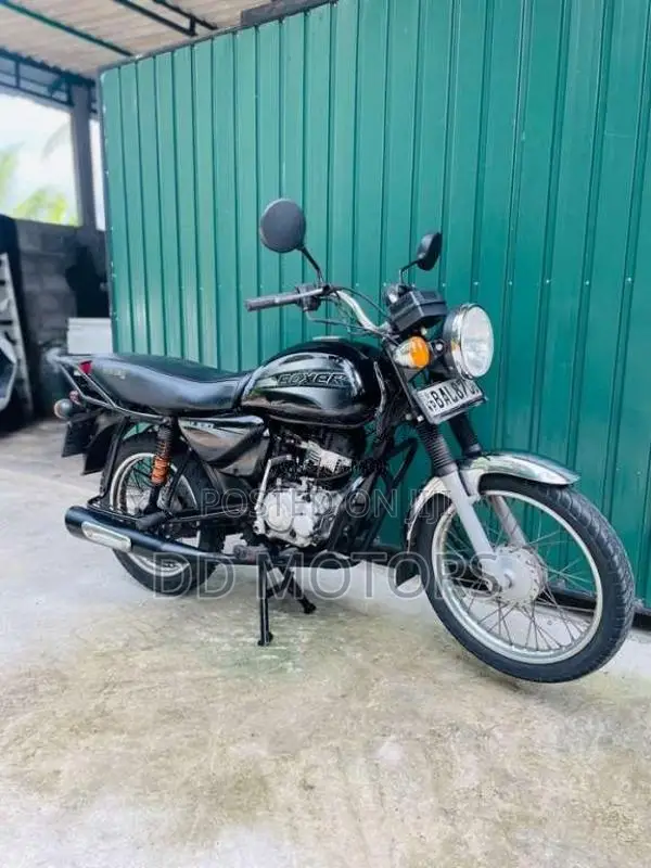 Bajaj Boxer 100 2013 Motorbike (Used)