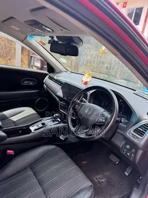 Honda Vezel 2016 SUV (Used)