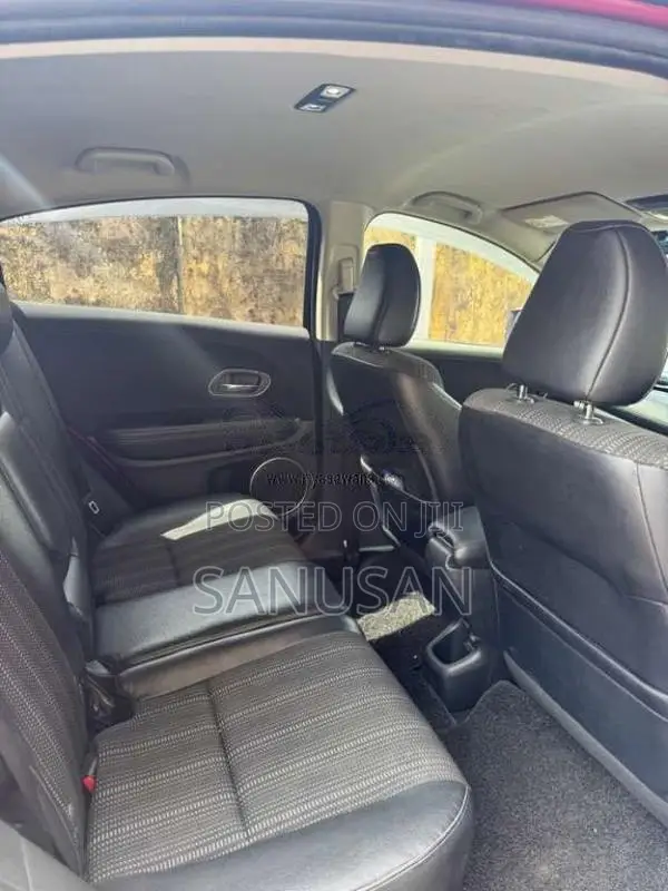 Honda Vezel 2016 SUV (Used)