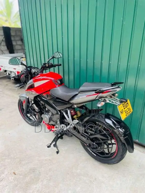 Bajaj Pulser 200 NS 2018 2018 Motorbike (Used)