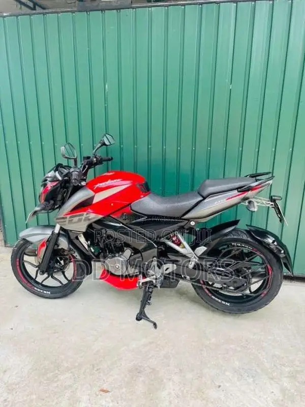 Bajaj Pulser 200 NS 2018 2018 Motorbike (Used)