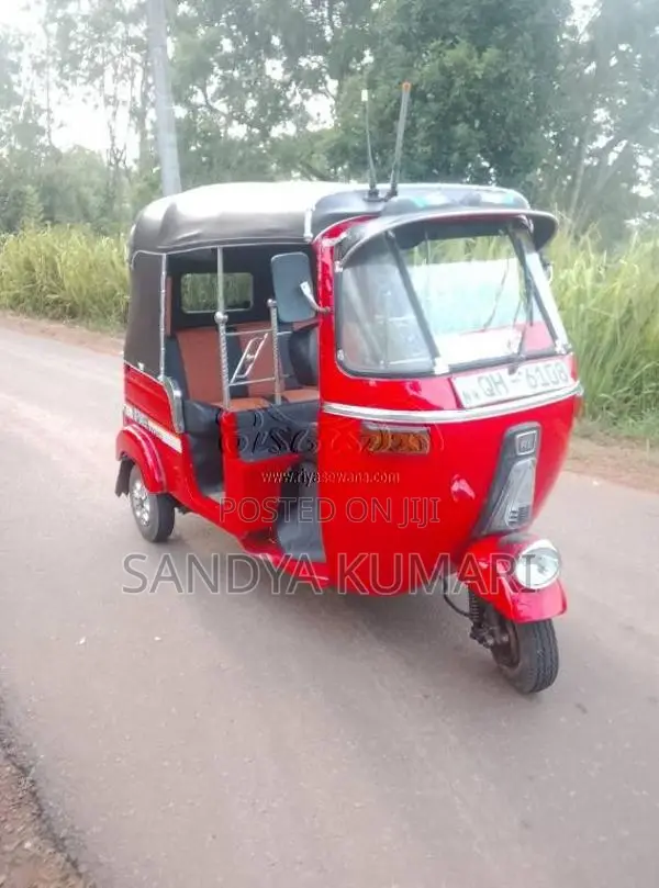 Bajaj RE 2 Stroke 2006 Three Wheel (Used)