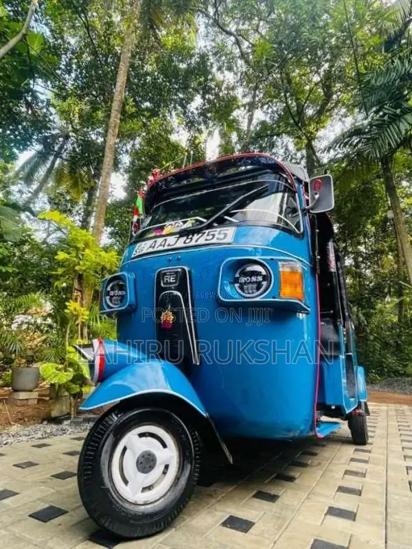 Bajaj 4 Stroke 2013 Three Wheel (Used)