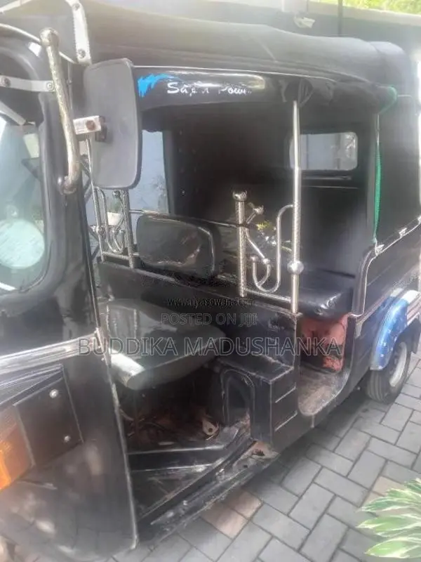 Bajaj 4 stroke 2012 Three Wheel (Used)