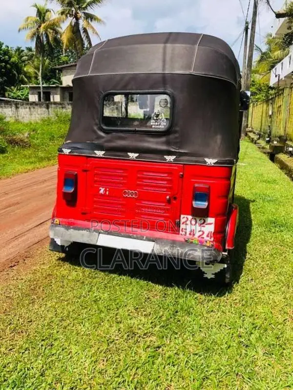 Bajaj 2 Stroke 1998 Three Wheel (Used)