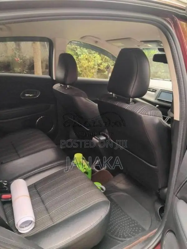 Honda Vezel 2014 SUV (Used)