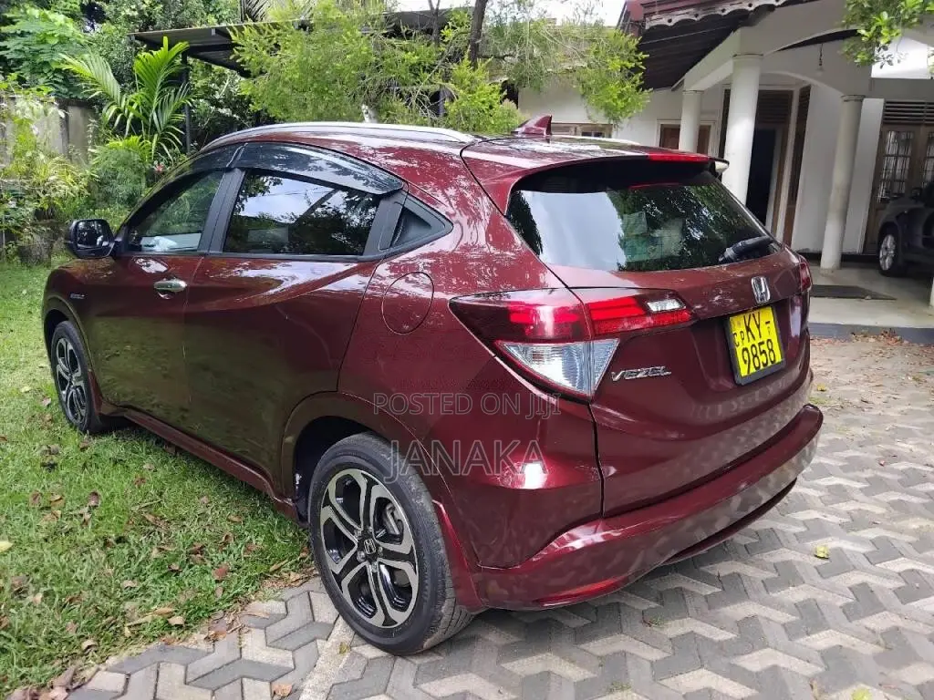 Honda Vezel 2014 SUV (Used)