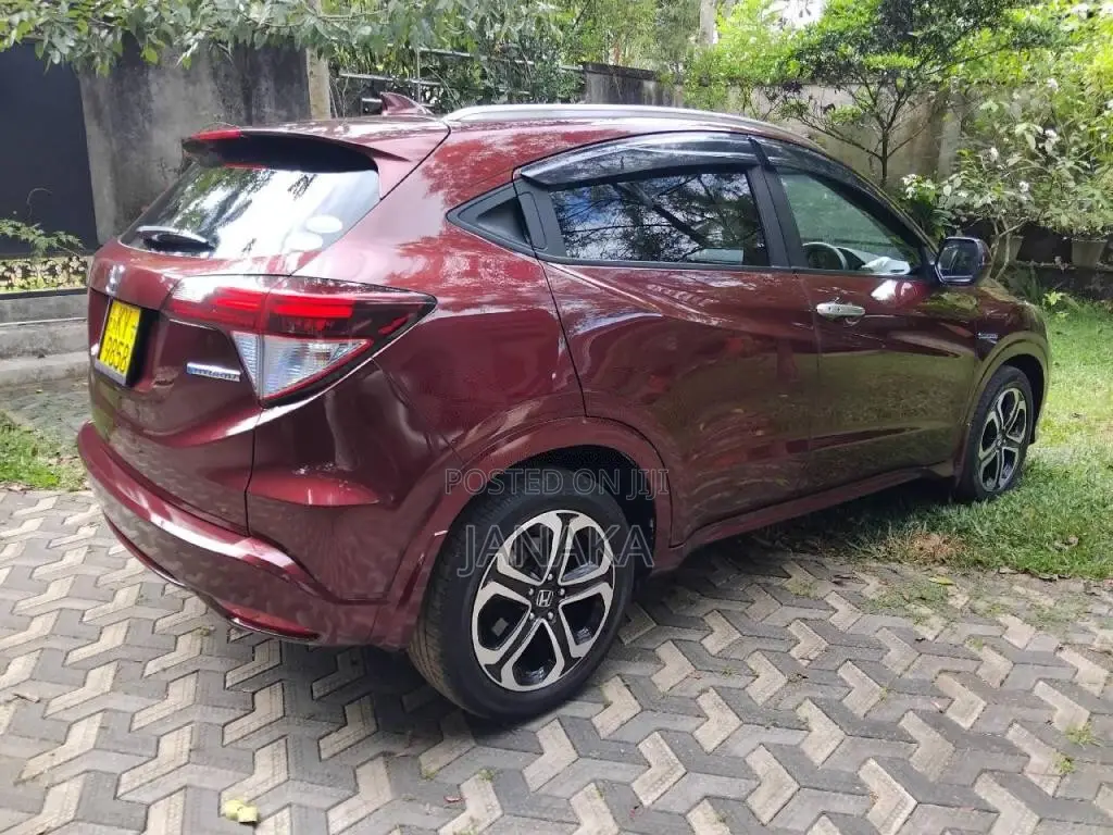 Honda Vezel 2014 SUV (Used)