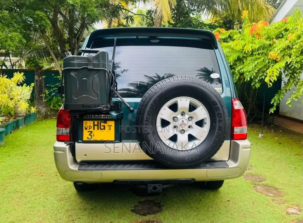 Mitsubishi Montero 2003 SUV (Used)