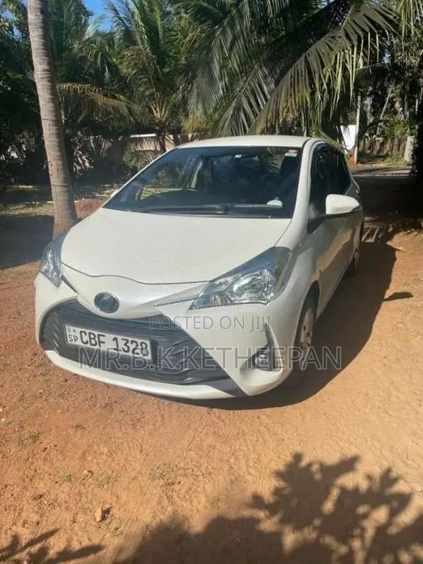 Toyota Vitz 2018 Car (Used)