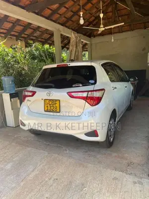 Toyota Vitz 2018 Car (Used)