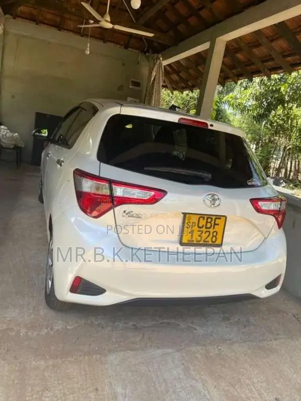 Toyota Vitz 2018 Car (Used)