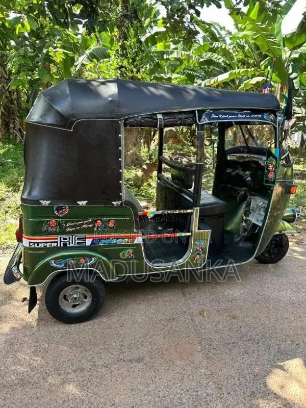 Bajaj 2 Stroke 2005 Three Wheel (Used)