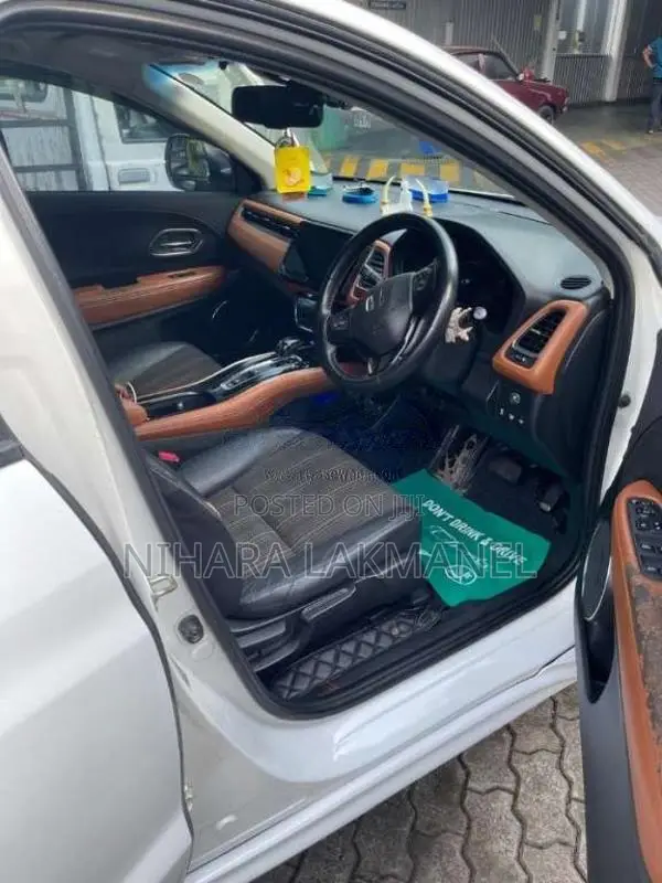 Honda Vezel Orange Pack 2015 SUV (Used)