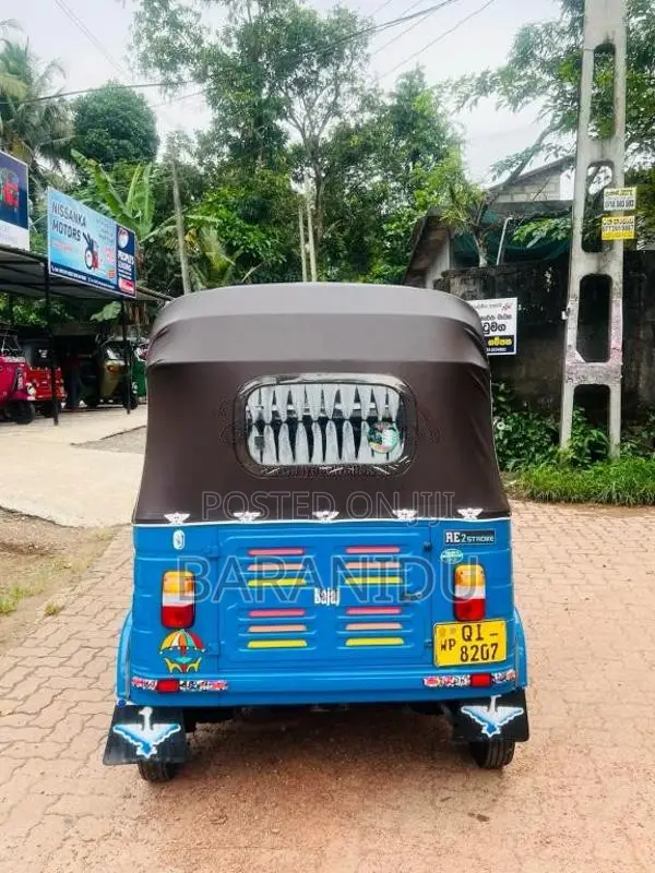 Bajaj 2 stroke 2006 Three Wheel (Used)